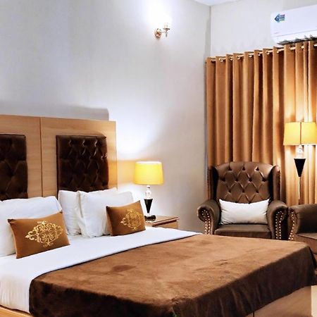 イスラマバード Grand Peace House I Bed & Breakfast エクステリア 写真