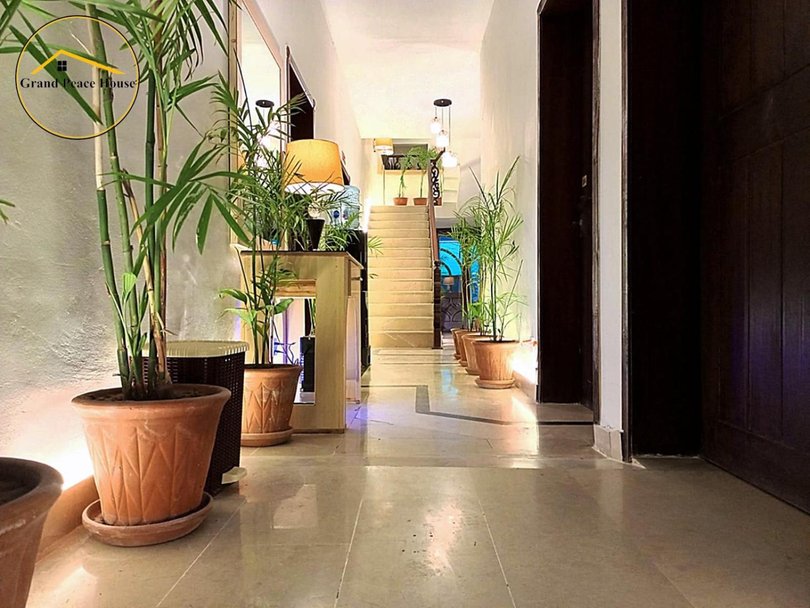 イスラマバード Grand Peace House I Bed & Breakfast エクステリア 写真