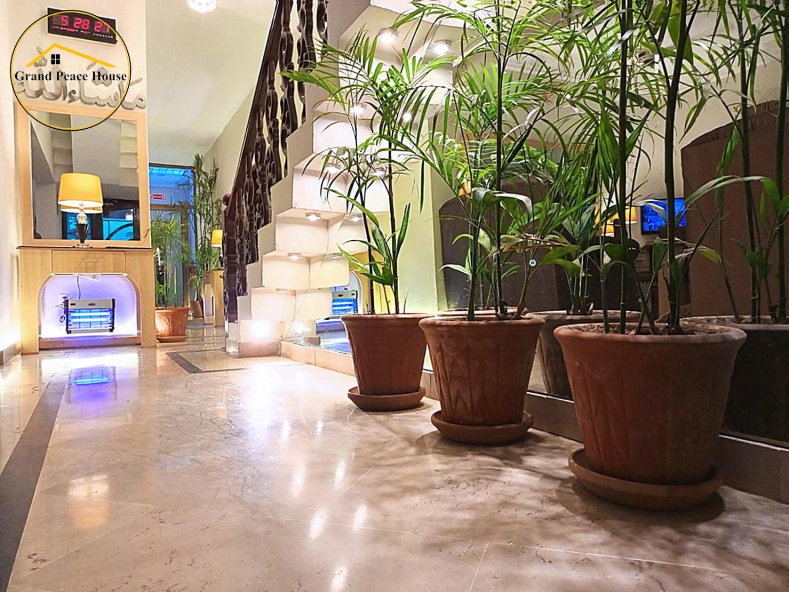 イスラマバード Grand Peace House I Bed & Breakfast エクステリア 写真