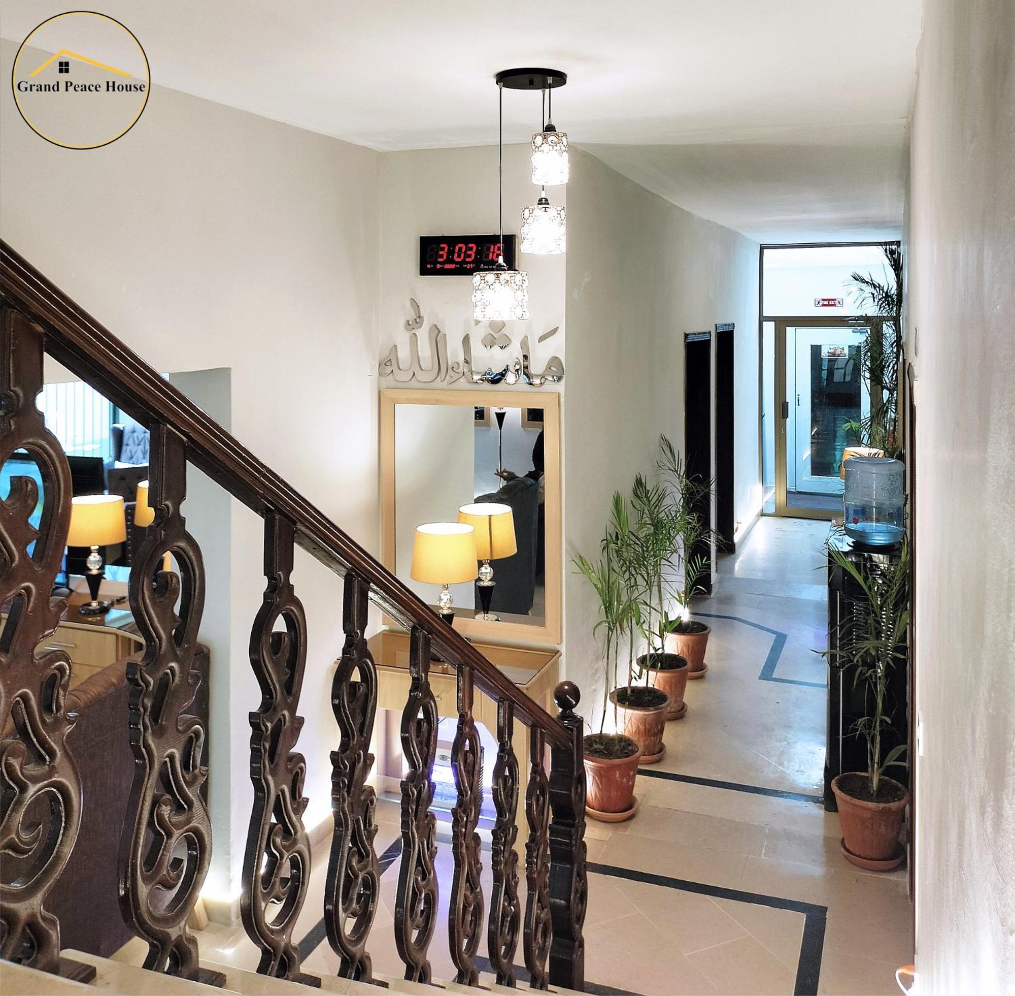 イスラマバード Grand Peace House I Bed & Breakfast エクステリア 写真