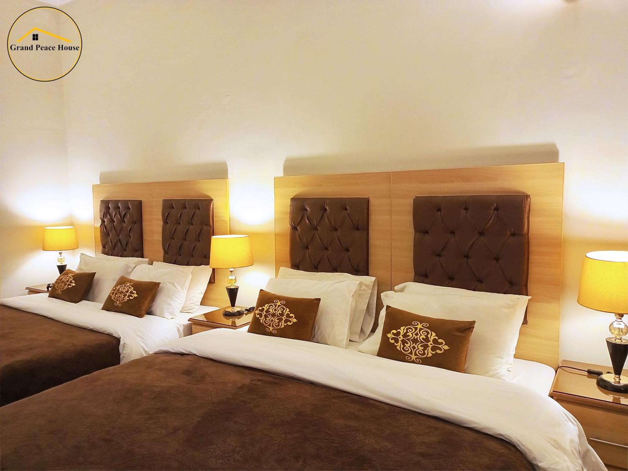 イスラマバード Grand Peace House I Bed & Breakfast エクステリア 写真