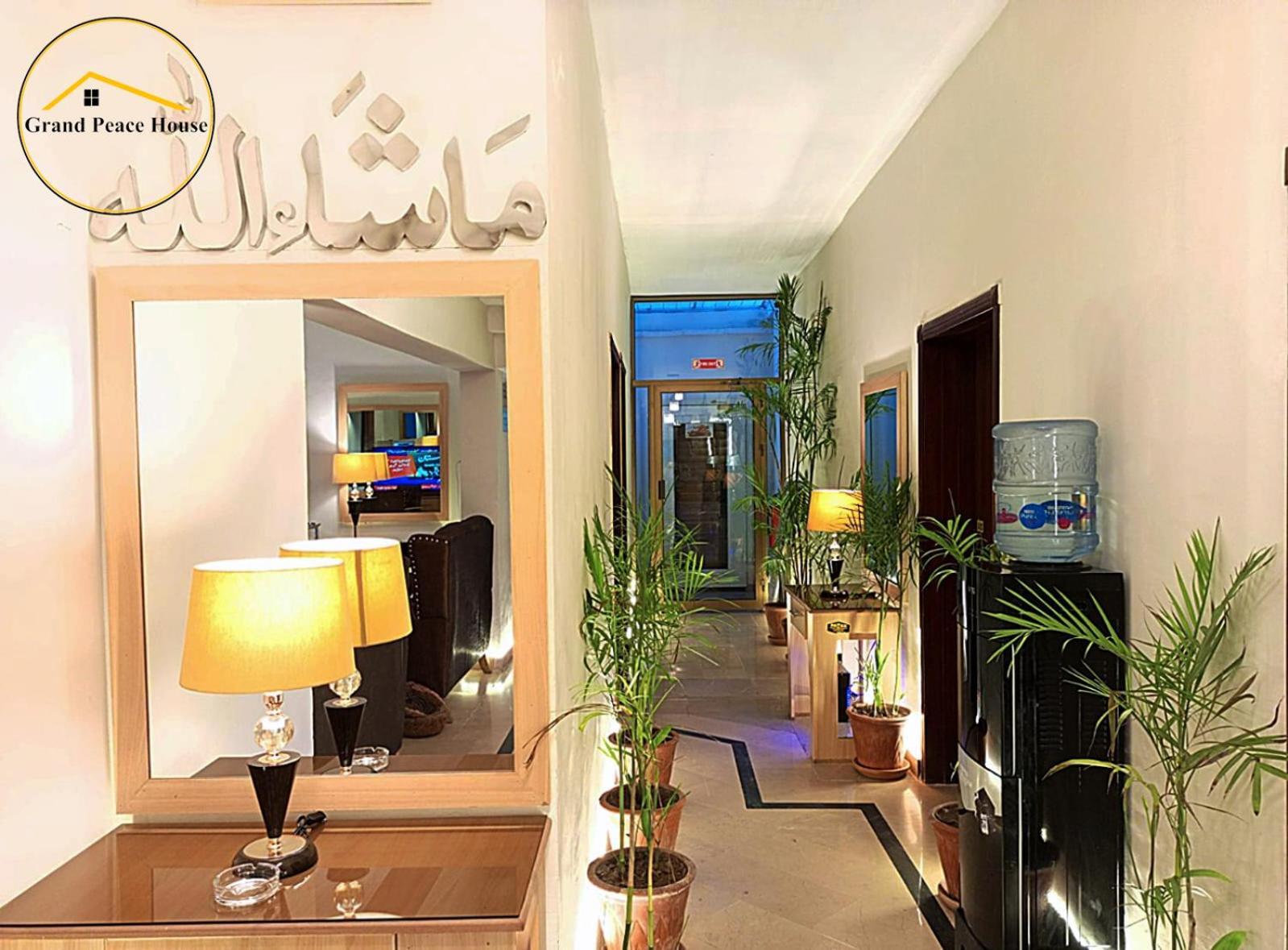 イスラマバード Grand Peace House I Bed & Breakfast エクステリア 写真