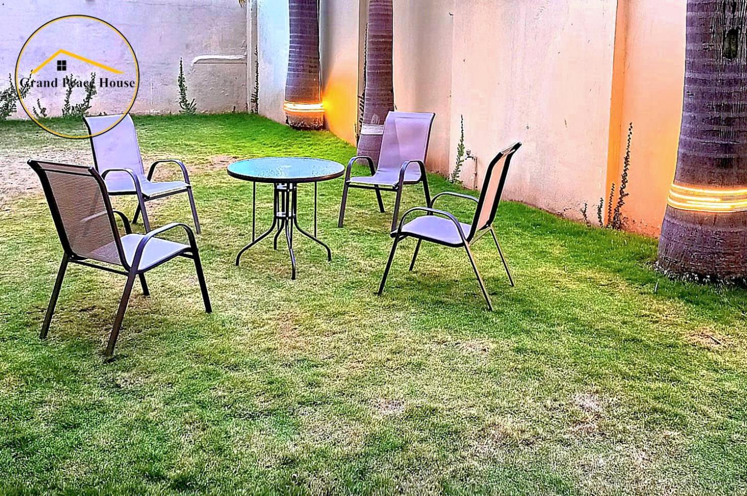 イスラマバード Grand Peace House I Bed & Breakfast エクステリア 写真